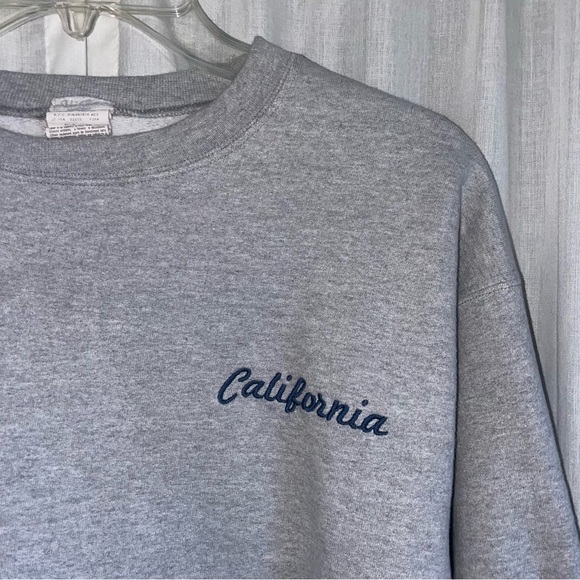 Brandy Melville Gray Cropped Sweatshirt California Embroidered - Picture 2 of 4
